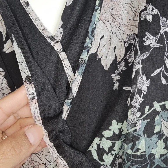 BAND of Gypsies Faux Wrap Dress  Black Floral Chiffon High Low Maxi sz S - Picture 10 of 11